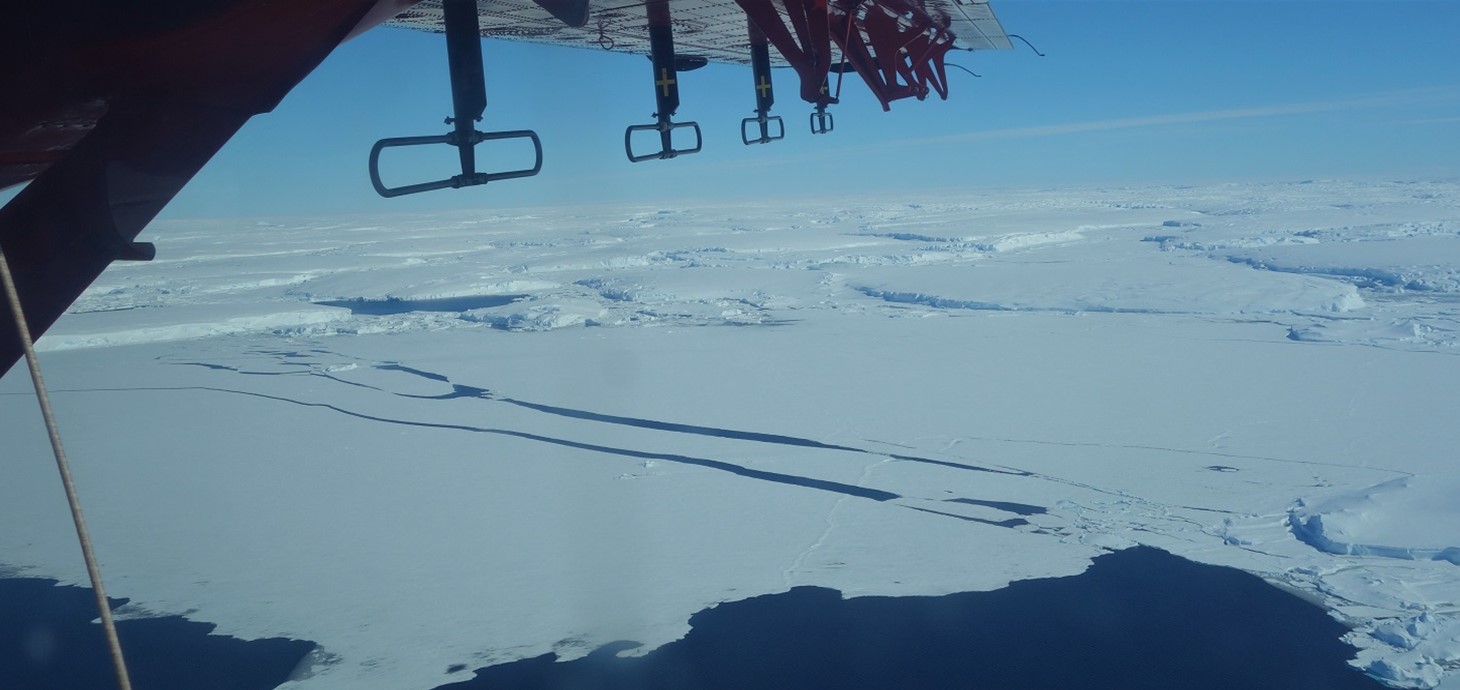 Flying over Thwaites Glacier, Antarctica: credit Carl Robinson, British Antarctic Survey